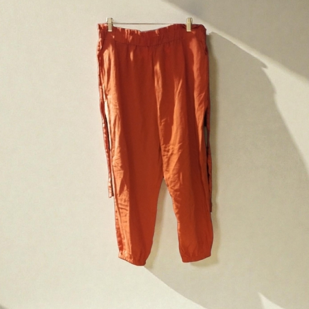 Cotton Pants With Ruchened Bottom - Picture 7 of 8